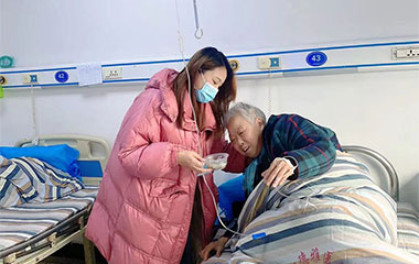 “長沙德雅醫(yī)院優(yōu)質服務年”之“元宵佳節(jié)送溫情”